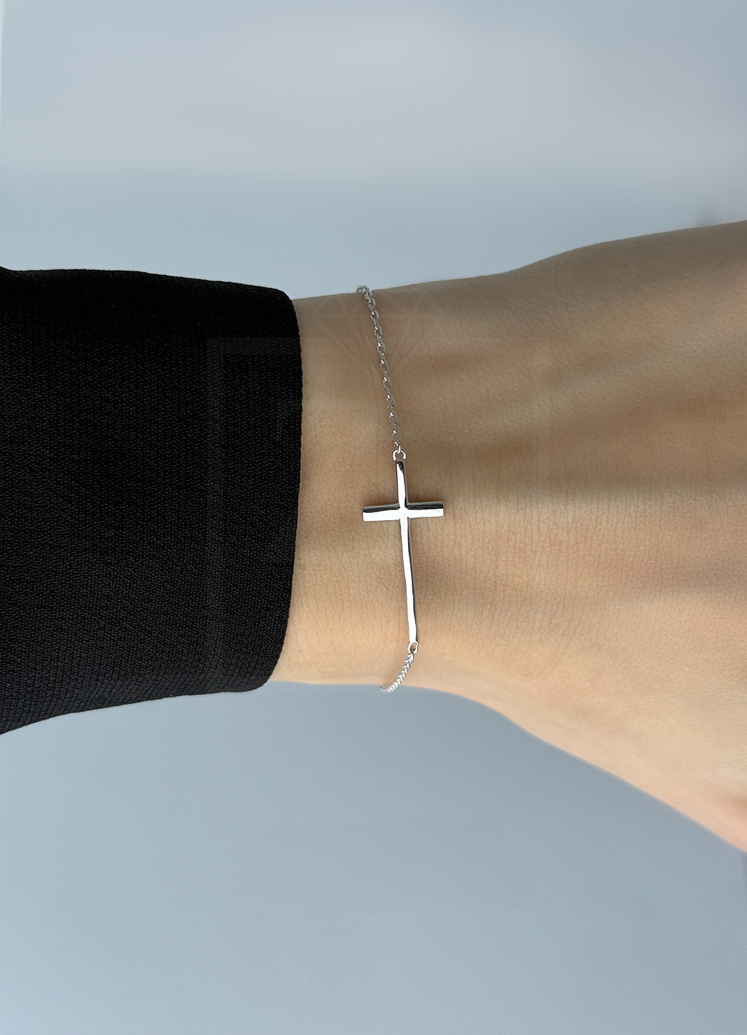 Srebrna narukvica Cross
