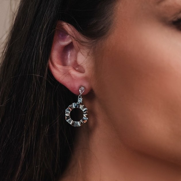 Srebrna naušnice waves