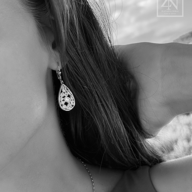 Srebrna viseće naušnice Happy cristals