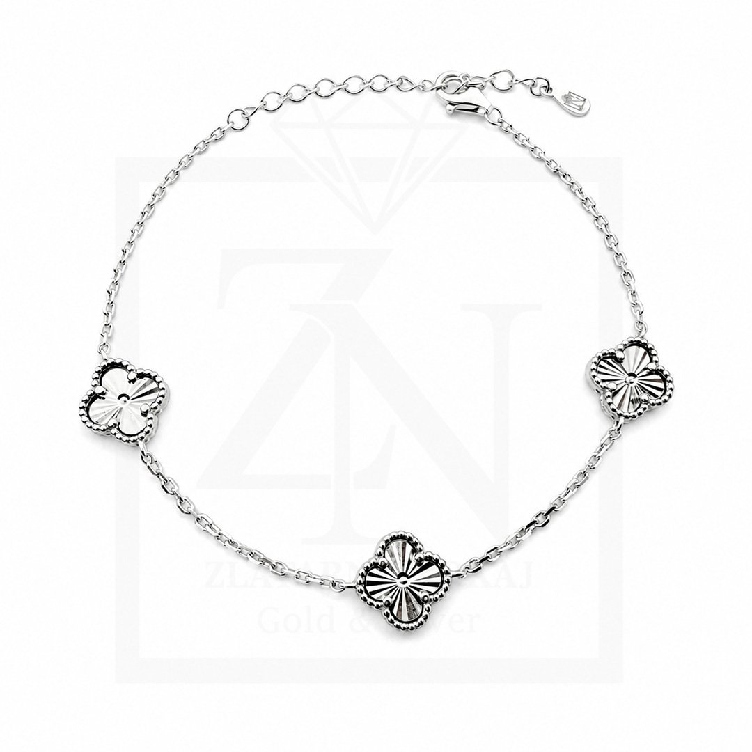 Srebrna narukvica Clover Chic Bracelet