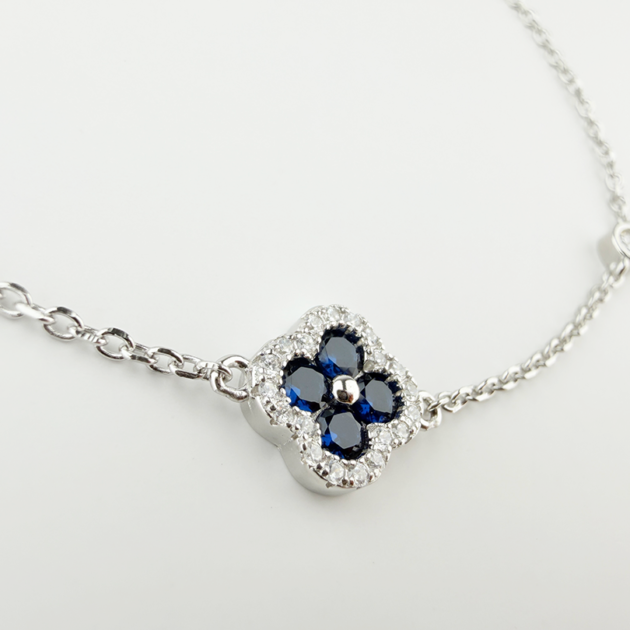 Srebrna narukvica Sapphire Clover