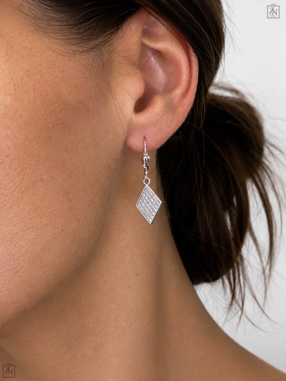 Srebrna viseće naušnice Diamond Glow