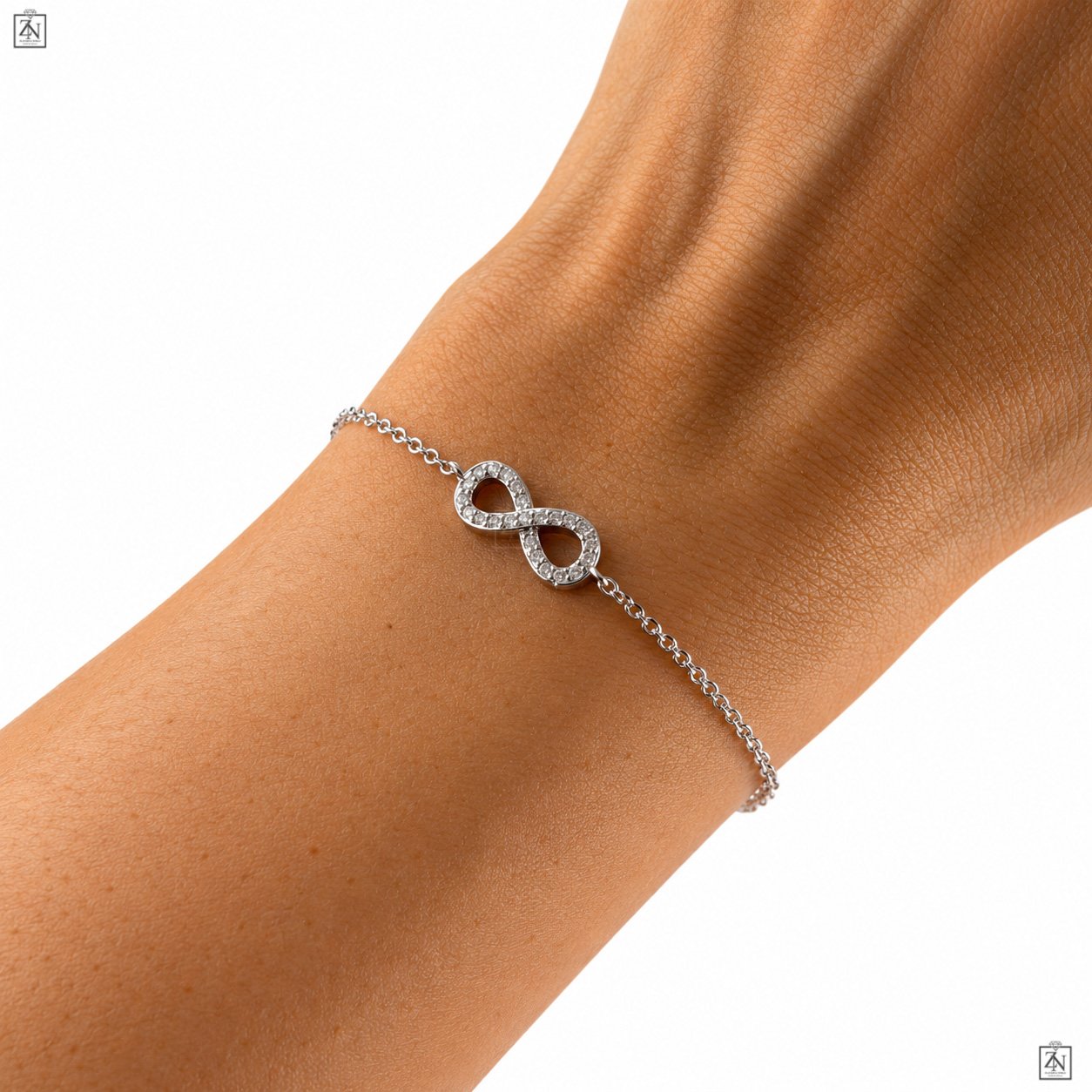 Srebrna narukvica Infinity Crystal - Slika 2